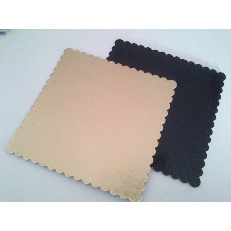 Tavolette quadrate oro nero kappate rigide 35 x 35 cm - Cartoplast Sud in vendita su Sugarmania.it