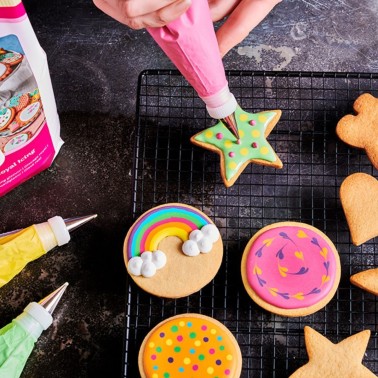 FUNCAKES ROYAL ICING 4 KG REAL SOZZE