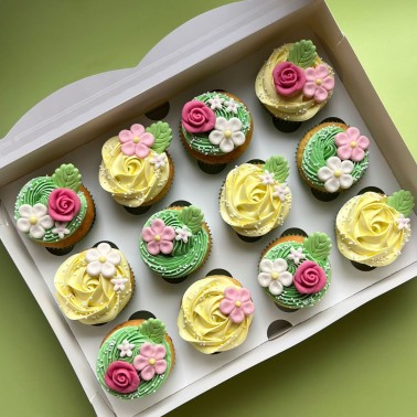 White flowers in sugar paste 30 pieces funcakes