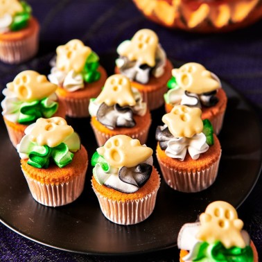 Chocolate decorations White ghosts 20 pcs Funcakes