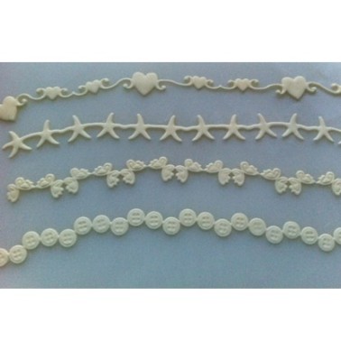FMM Straight Frill Cutters no. 4  - FMM sugarcraft in vendita su Sugarmania.it